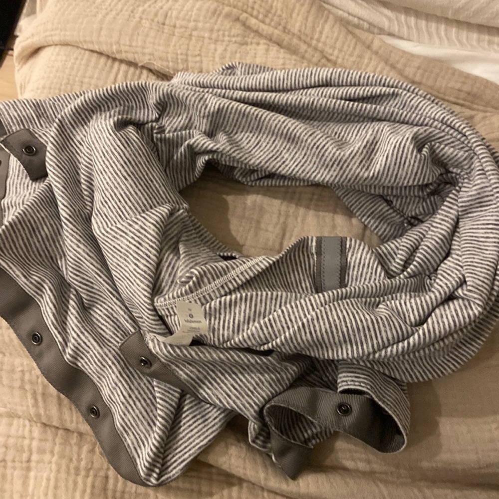 Lululemon scarf